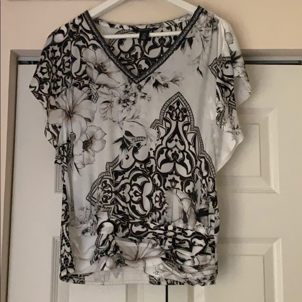 White House black market blouse